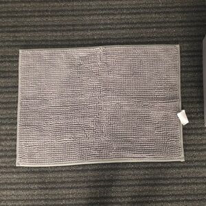 Room Essentials Gray Ribbed Bath Mat Nwot